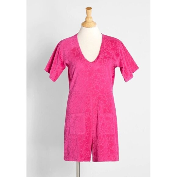 ModCloth Beach Chaser Velour Romper Sweet Berry size L - Picture 1 of 4